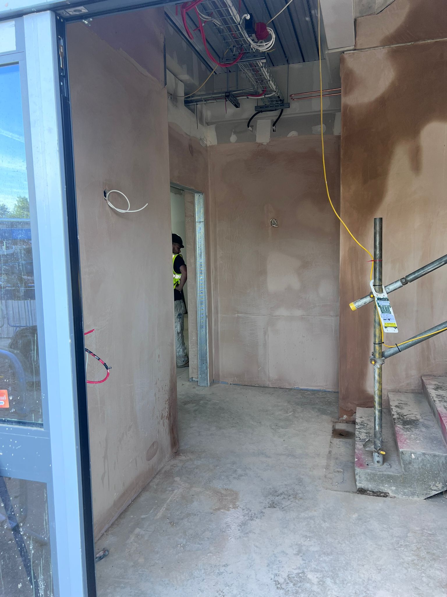 Ceiling plaster application